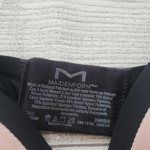 Maidenform soft pink abd black lace pushup bra. Size 36C - Picture 6 of 9